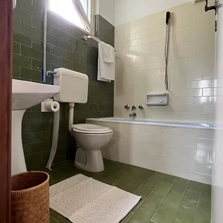 Costa Apartment *